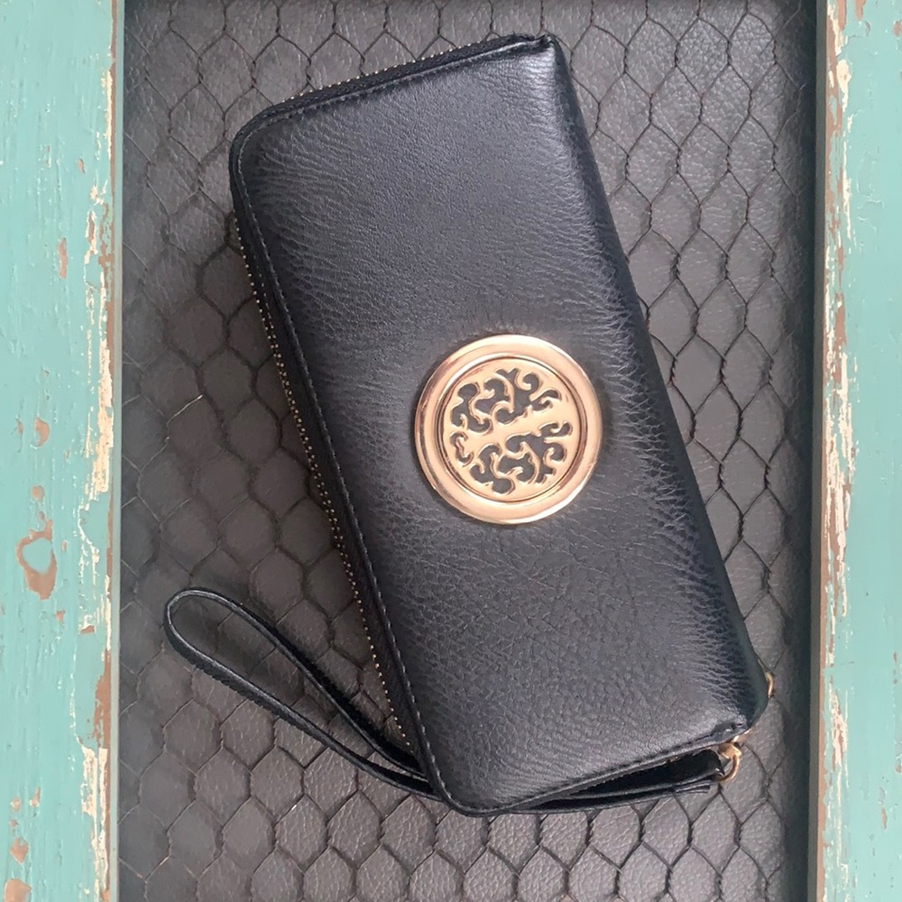 Rebecca & Rifka Faux Leather wallet Clutch Gold Burch